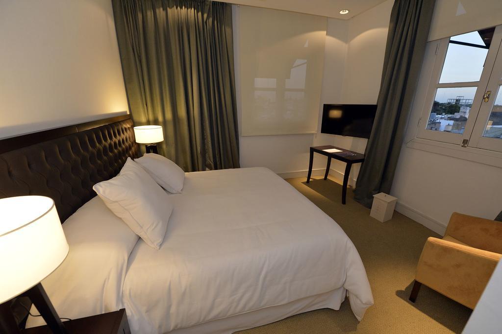 Real Hotel Lujan Ngoại thất bức ảnh
