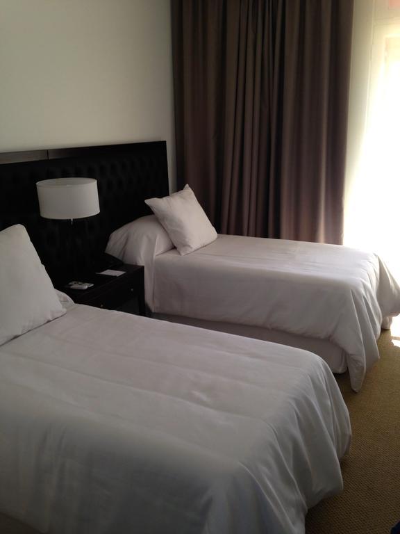 Real Hotel Lujan Ngoại thất bức ảnh