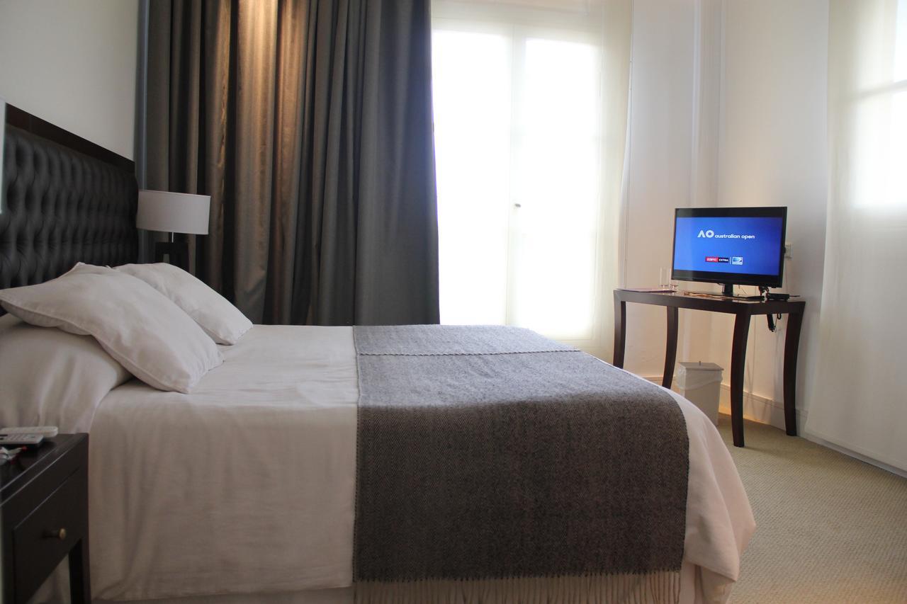 Real Hotel Lujan Ngoại thất bức ảnh