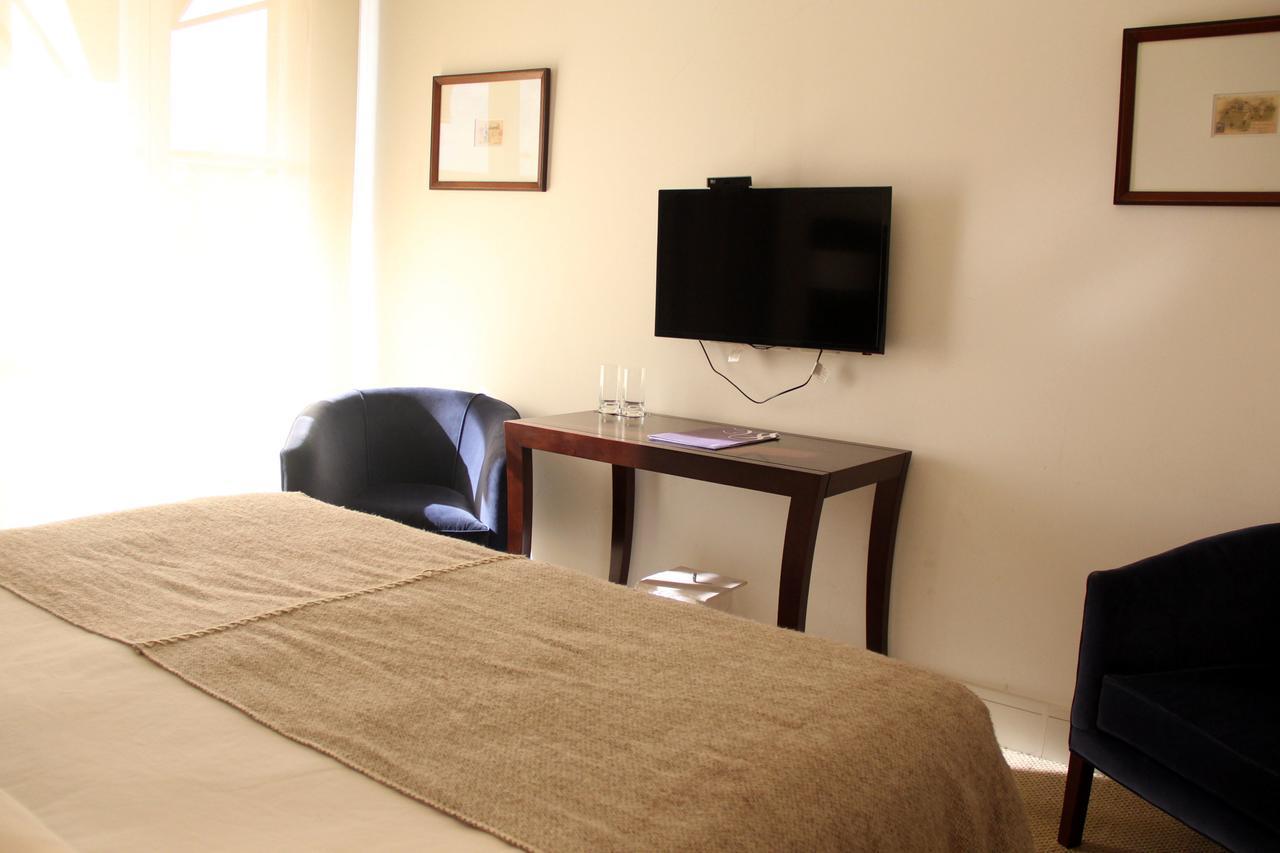 Real Hotel Lujan Ngoại thất bức ảnh