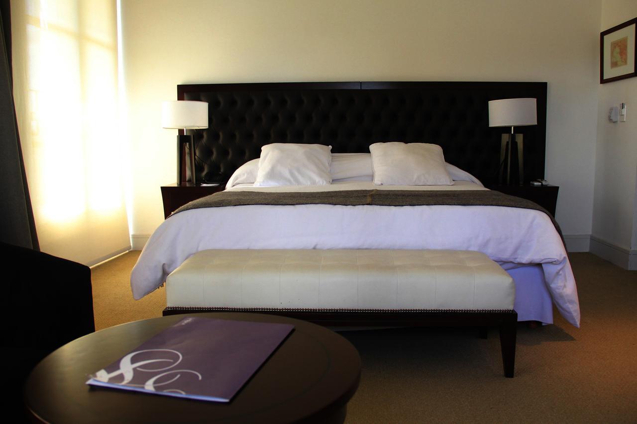 Real Hotel Lujan Ngoại thất bức ảnh