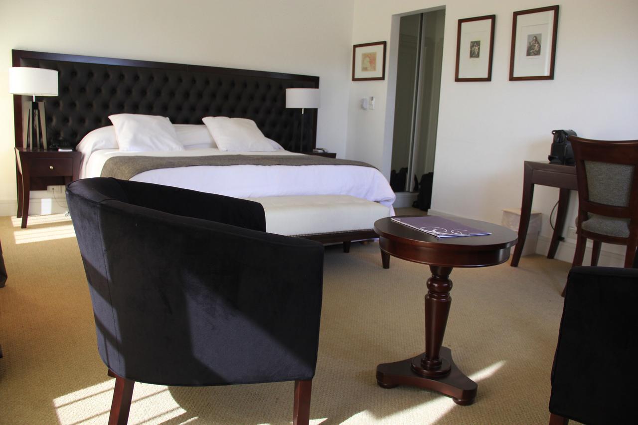 Real Hotel Lujan Ngoại thất bức ảnh