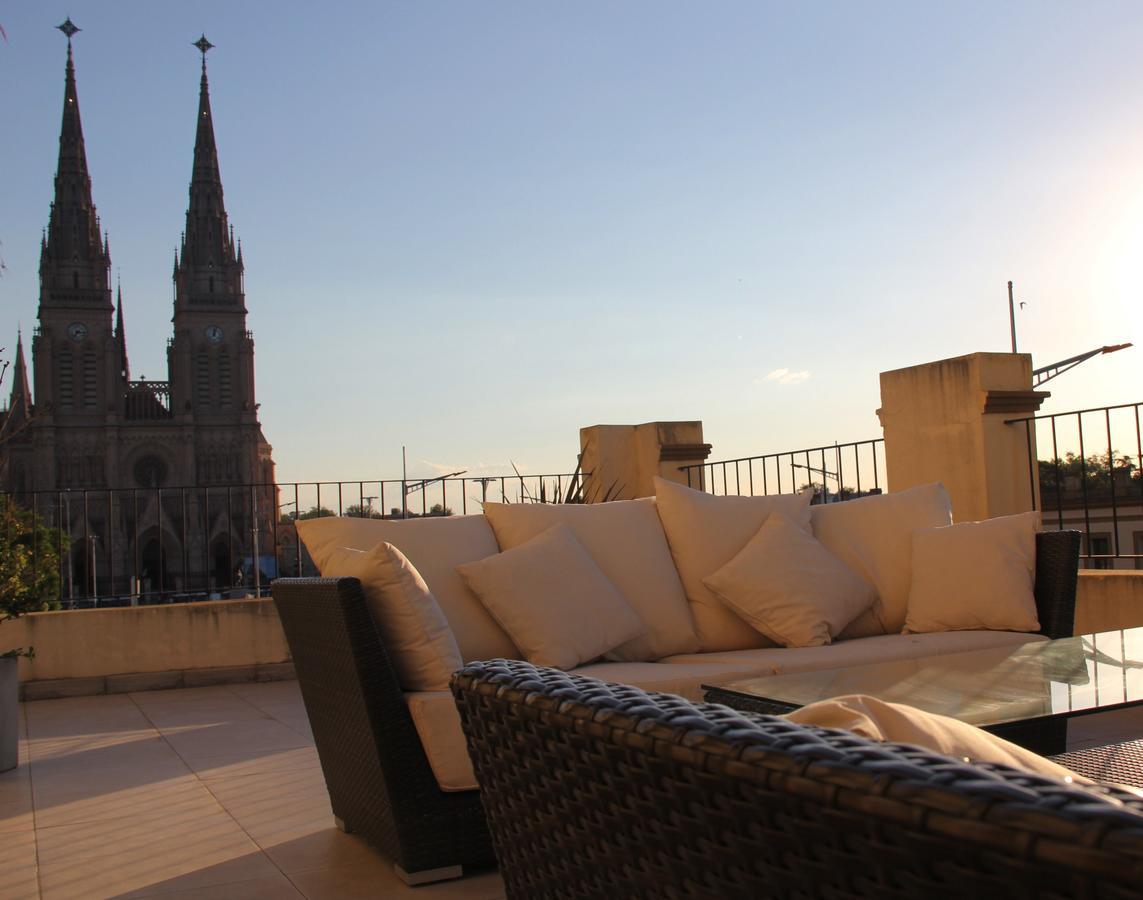 Real Hotel Lujan Ngoại thất bức ảnh