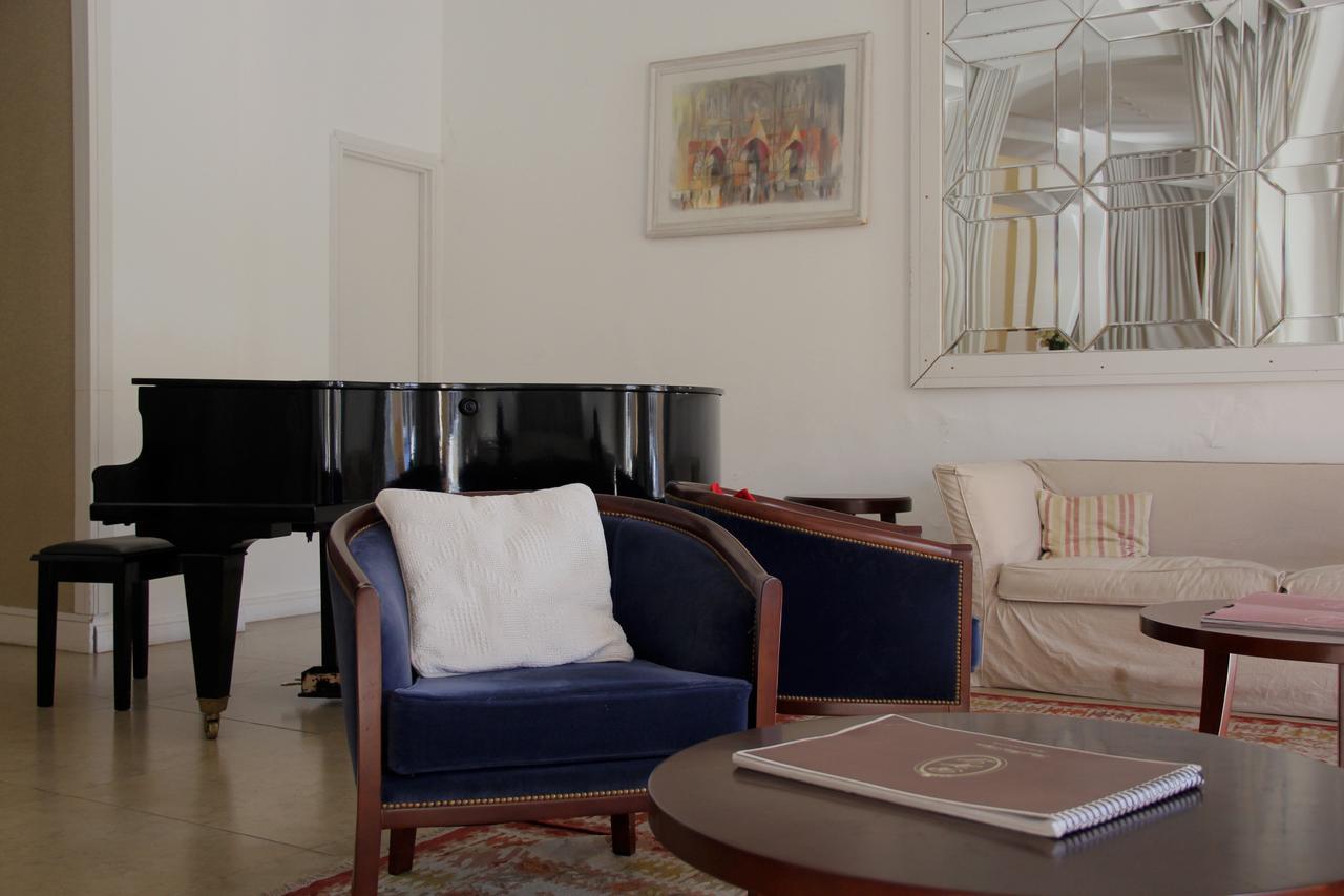 Real Hotel Lujan Ngoại thất bức ảnh