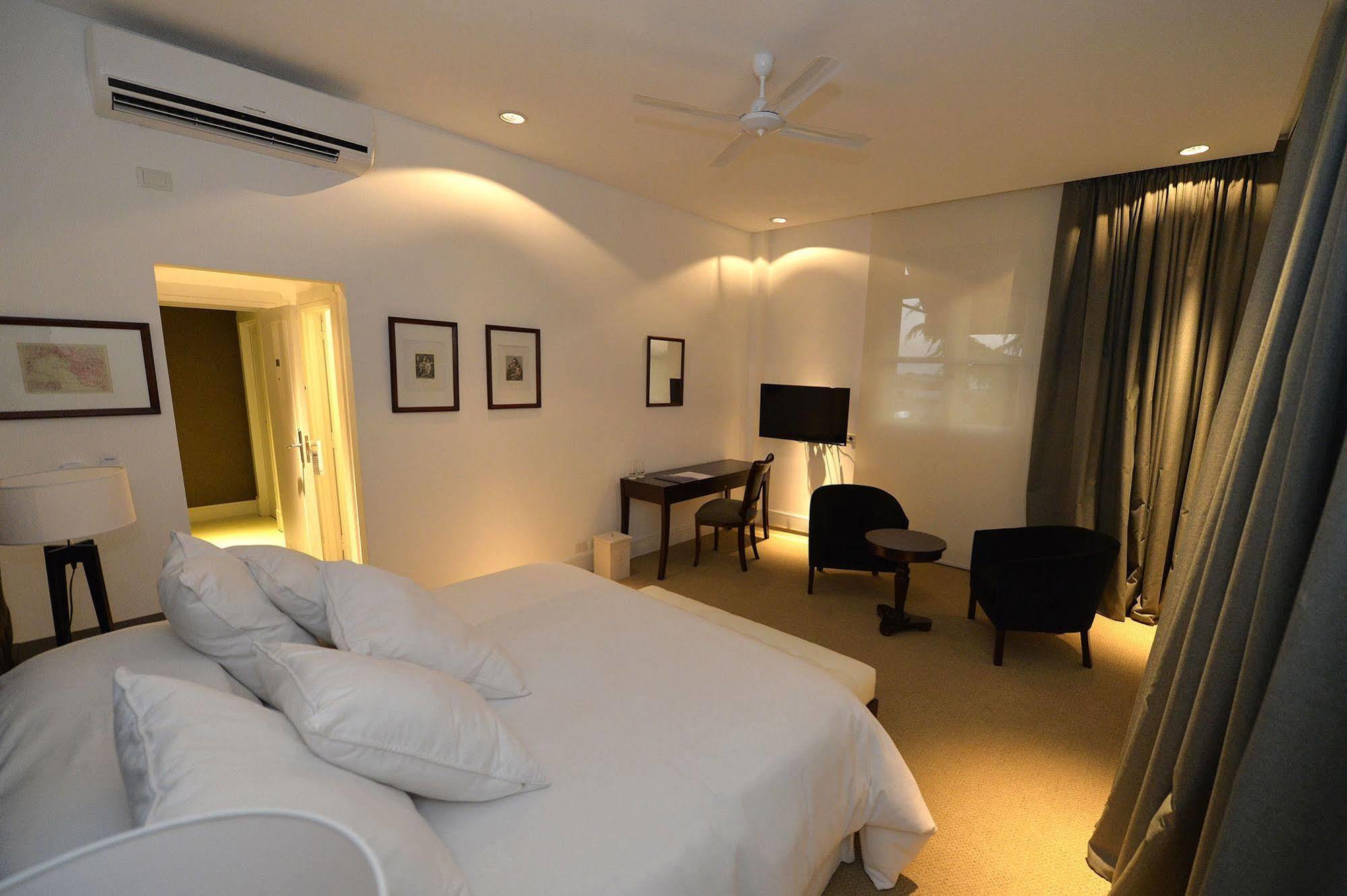Real Hotel Lujan Ngoại thất bức ảnh